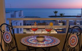Casa Suli Beachfront